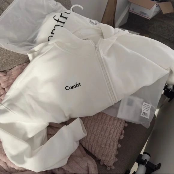 Set -2 !! M Comfrt White Zip-Up Hoodie and sweatpants M - Picture 5 of 9